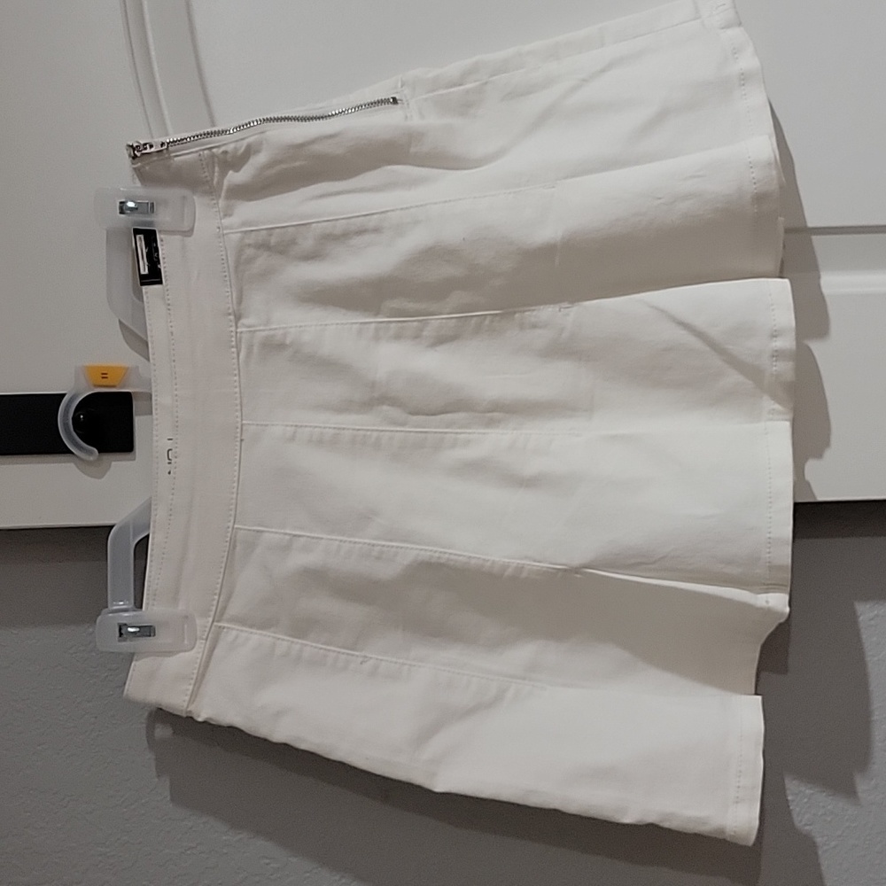 New pleated jean skirt